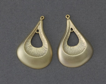 Teardrop Brass Pendant . Jewelry Craft Supply . 16K Matte Gold Plated over Brass / 2 Pcs - GC097-MG