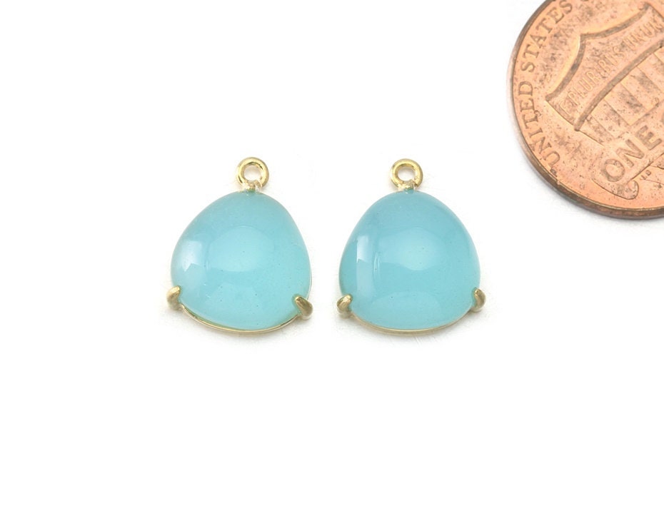 16K Polished Gold Plated over Brass / 2 Pcs Ocean Blue Glass Pendant Jewelry Craft Supplies AG001-PG-OB 16K Polished Gold Plated over Brass / 2 Pcs Ocean Blue Glass Pendant Jewelry Craft Supplies AG001-PG-OB