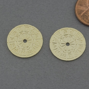 Sundial Brass Pendant . Jewelry Craft Supplies . Polished Gold Plated / 2 Pcs - FC436-PG