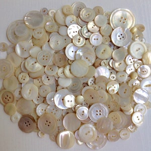 Mother-of-Pearl Button Assortment, Vintage, Mixed MOP & Shell Sizes and Types, 1 Cup 325 pcs, Collect or Craft image 2