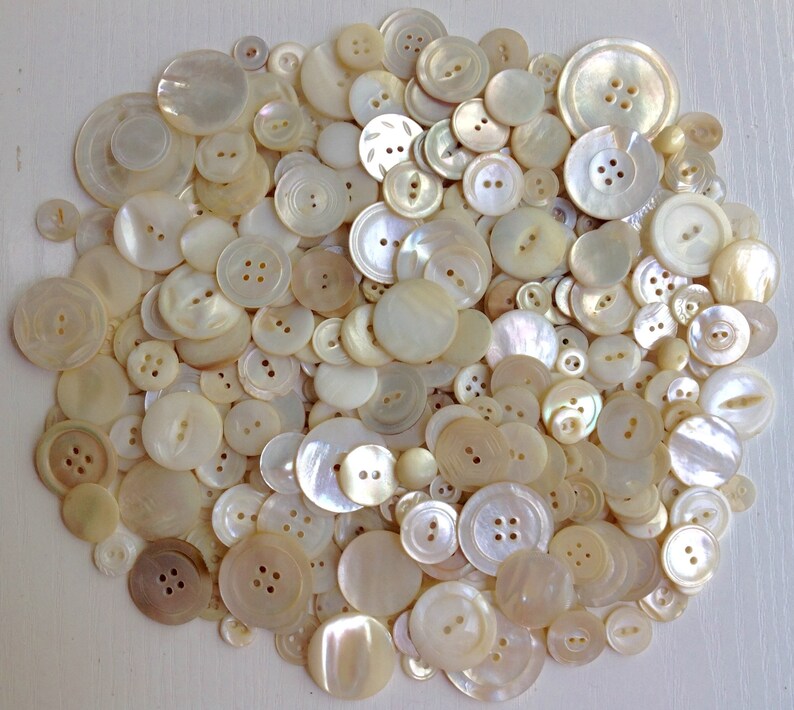 Mother-of-Pearl Button Assortment, Vintage, Mixed MOP & Shell Sizes and Types, 1 Cup 325 pcs, Collect or Craft image 2