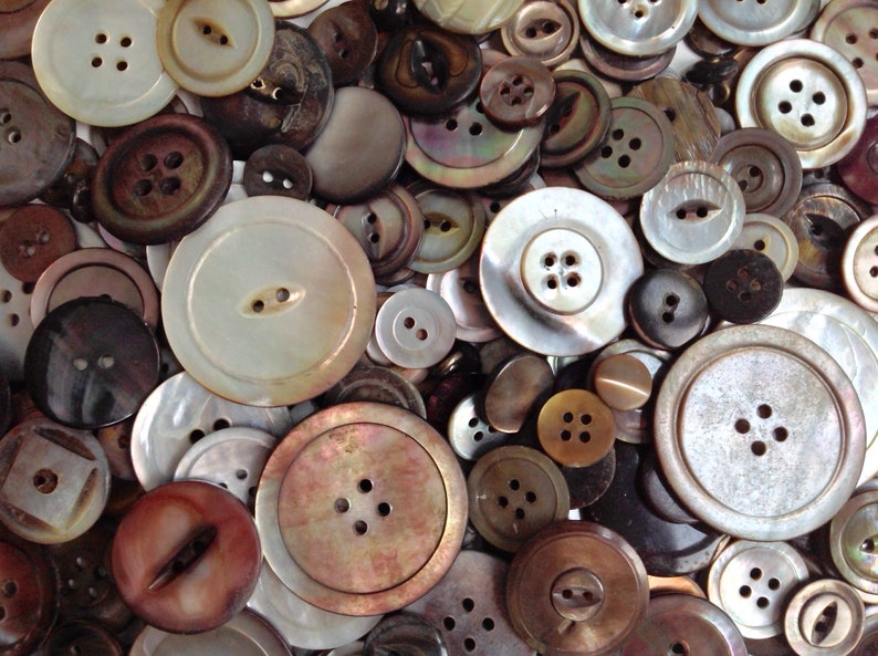 Natural Dark Iridescent Shell 1 Cup Assorted Mixed Size /& Type AB-1 Abalone Shell Buttons Collect or Craft Vintage 225 pcs