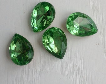 Pear-Cut Glass Rhinestones, Vintage 1950s, 4 Apple Green, 11mm x 15 mm (5/8"L), Gold Back Faceted, West German,