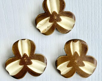 Early Plastic Buttons, 3 Rare Antique, 1 1/4 Inch Diameter, Trillium Flower Motif, Beige & Brown, Lovely Condition, Collector's Buttons