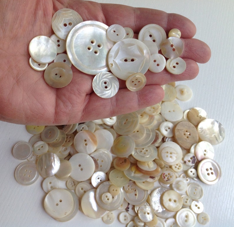 Mother-of-Pearl Button Assortment, Vintage, Mixed MOP & Shell Sizes and Types, 1 Cup 325 pcs, Collect or Craft image 8