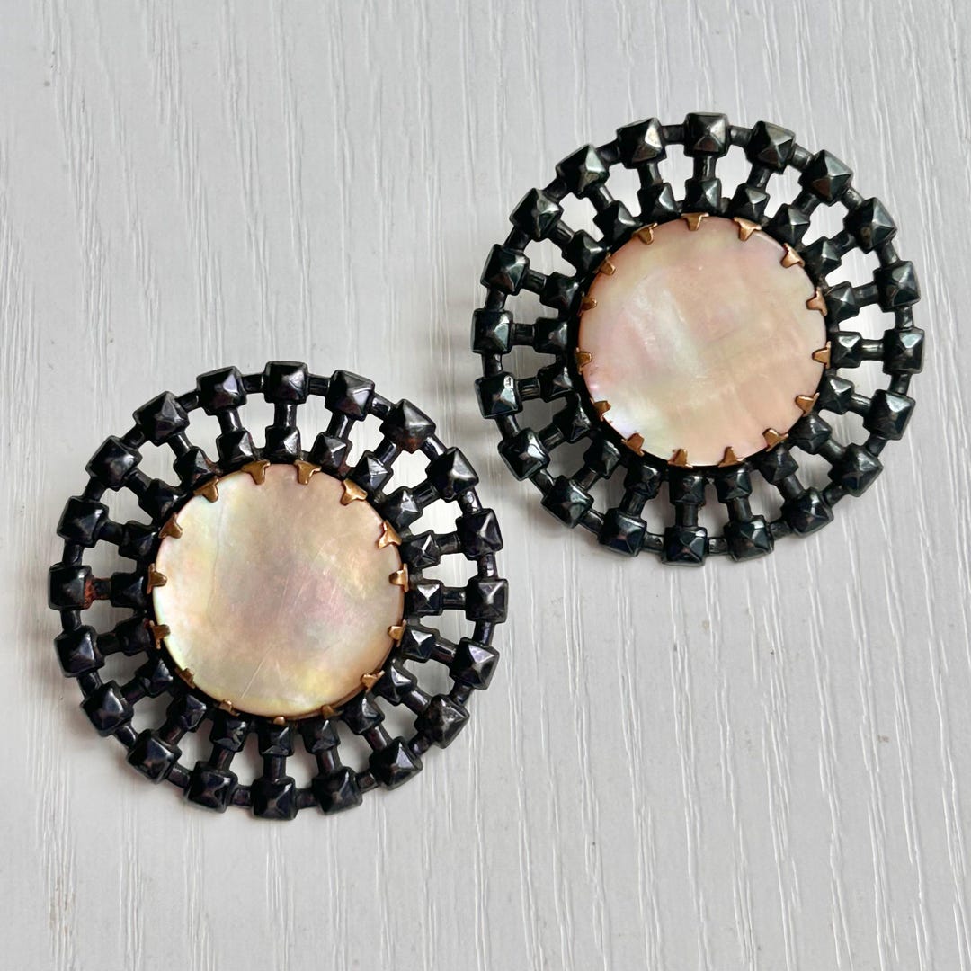 Metal Mother-of-pearl Button, Set of 2, Antique, Pronged Pearl Center ...