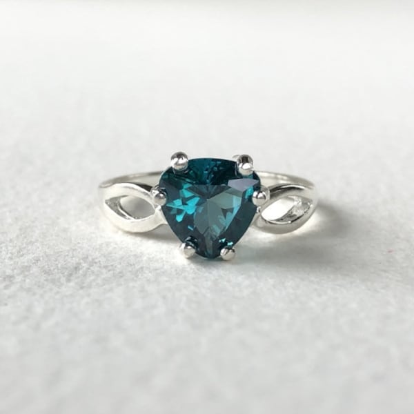 RARE TEAL TOPAZ Green/Blue Genuine 8mm Trillion/Triangle Cushion Cut set in a Beautiful Solitaire Style Sterling Silver Setting "Gorgeous"