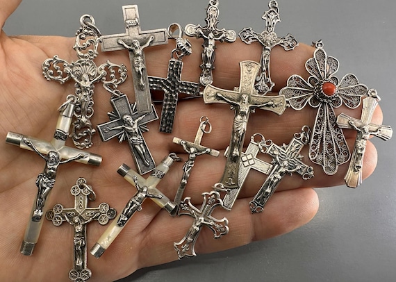 アンティークシルバークロス十字架：フランスの宗教ペンダント