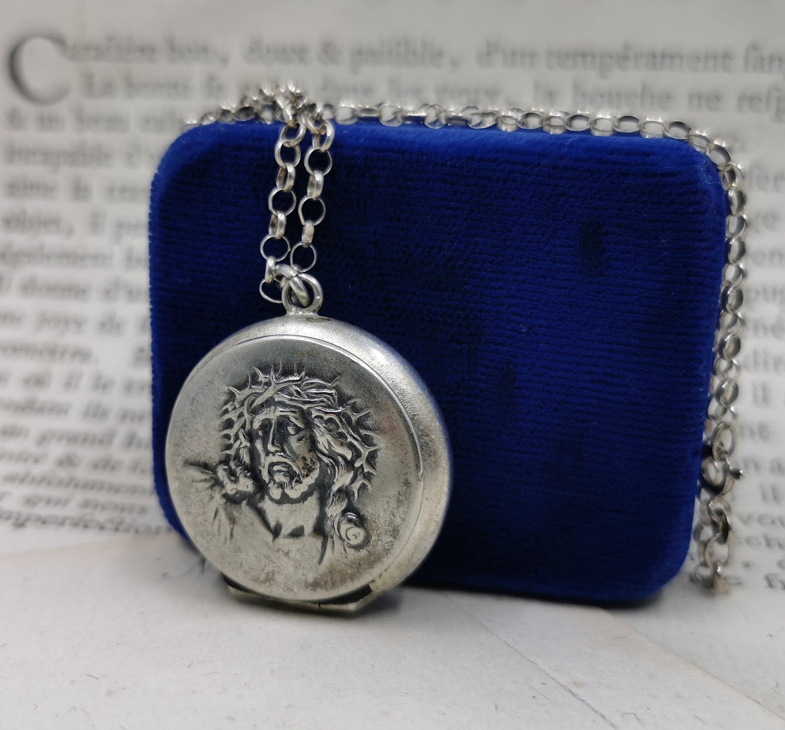 French Jesus Christ Locket Antique Religious Locket Etsy