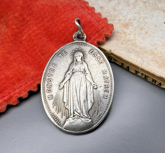 Collier en argent massif médaille vierge Marie – Elise et moi