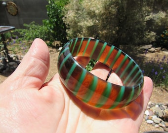 Vintage Root Beer en Groen Gestreepte Lucite Bangle