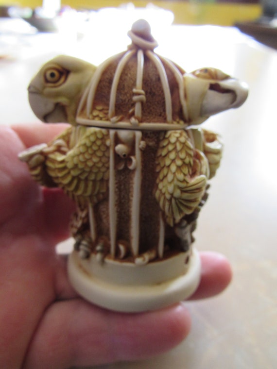 Vintage Harmony Kingdom the Great Escape Parrot Trinket Box View 4
