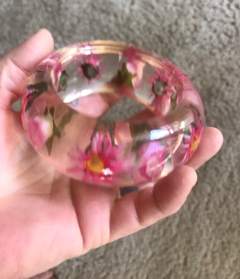 Vintage Chunky Pink Embedded Flower Bangle bracelet