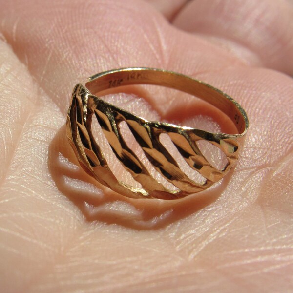 14k Solid Gold Filigree Ring 5.5