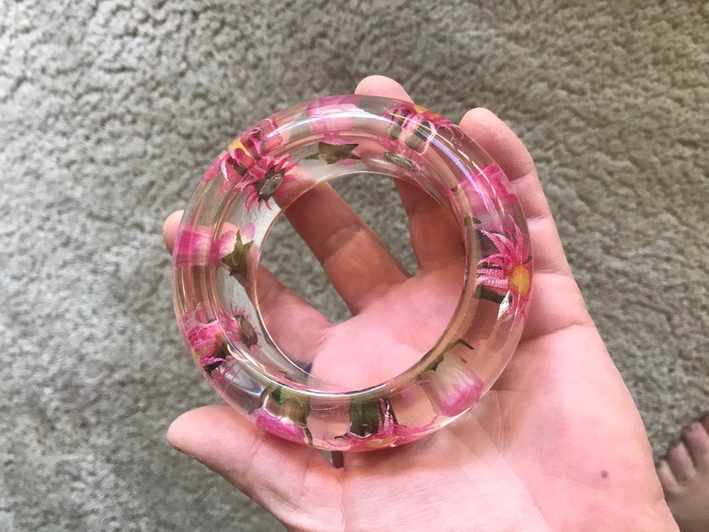 Vintage Chunky Pink Embedded Flower Bangle bracelet