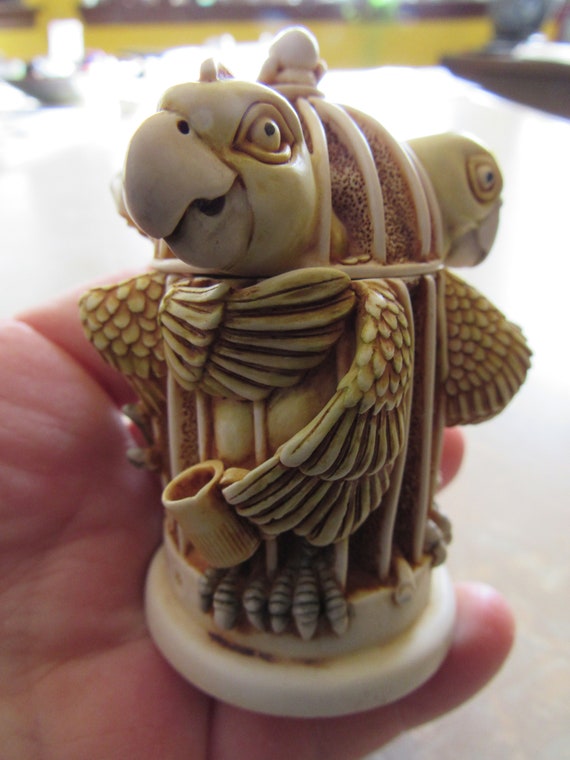 Vintage Harmony Kingdom the Great Escape Parrot Trinket Box View 6
