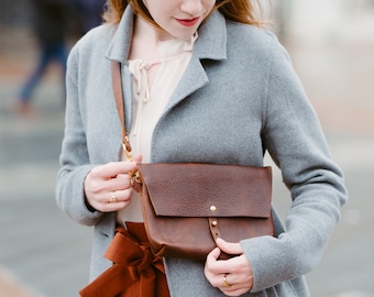 The Extra Large Bogotá - Hip Bag, Fanny Pack in Rustic Red Kodiak Leather