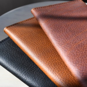 Cartera de cuero para teléfono con bolsillo para teléfono y bolsillo con cremallera imagen 7