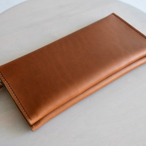 Leather Phone Wallet with Phone Pocket and Zipper Pouch image 2
