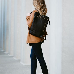 Leather Daypack, City Backpack in Wild Honey Kodiak Deep Black