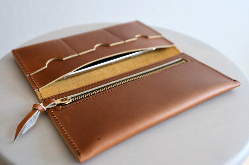 Leather Phone Wallet with Phone Pocket and Zipper Pouch image 3