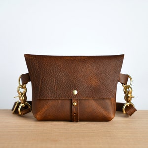 The Extra Large Bogotá Hip Bag, Fanny Pack in Wild Honey Kodiak Leather Mini