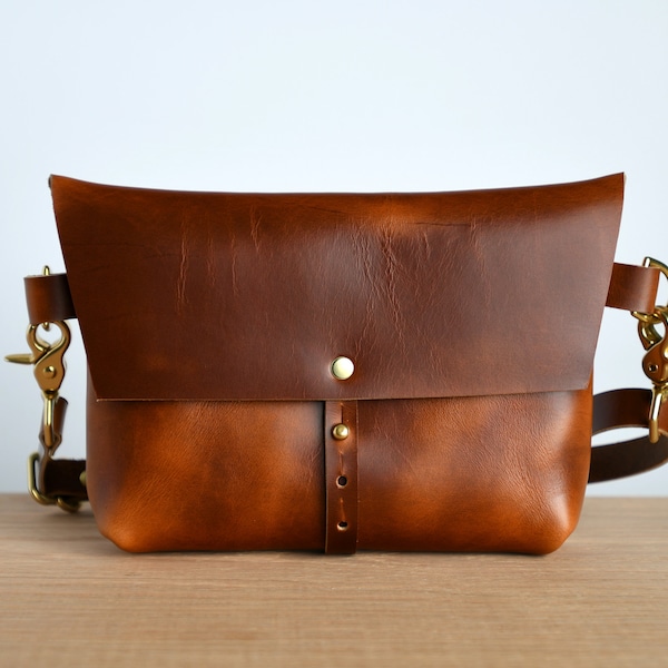 The Extra Large Bogotá - Hip Bag, Fanny Pack in Aged Whiskey Horween Leather