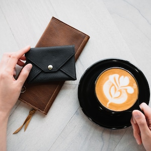 Envelope Wallet in Deep Black Kodiak Leather