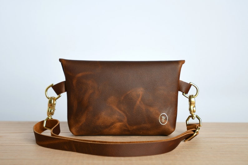 The Extra Large Bogotá Hip Bag, Fanny Pack in Wild Honey Kodiak Leather image 4