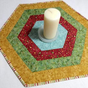 Christmas Country Table Topper, Winter Table Cover Quilt, Quilted Red, Green and Cream Holiday Decor, Hostess Gift, Quiltsy Handmade