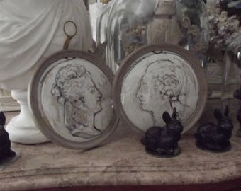 2 frames in linen Marie Antoinette and Louis XVI