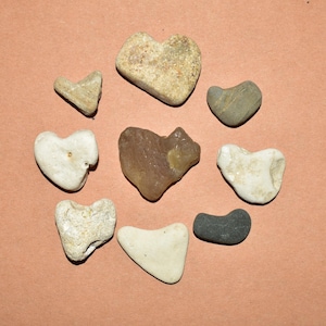 Small Heart Shaped Stones 9pcs Colorful Natural Small Heart Stones Bulk Heart Rocks Real Beach Stones Love Pebble Craft Art Mosaic Stones
