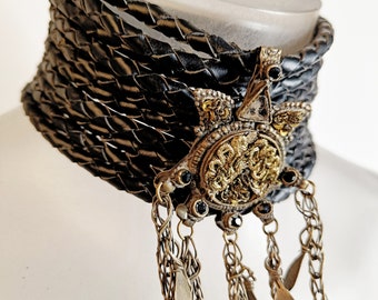 Ethnic Inspired Vegan Choker, Antique Embellished Statement Piece with Heart Charms, Ideal for Bohemian Fashionistas