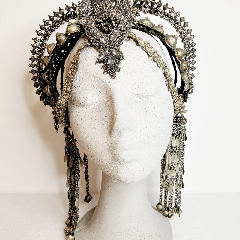 headpiece goddess