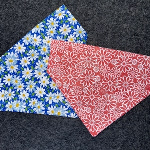 Spring Floral Dog Bandana (Over the Collar) - Spring Flower Bandana // Cat Bandana // Gift for Pet