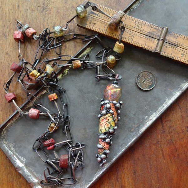 Pod form necklace red salmon yellow