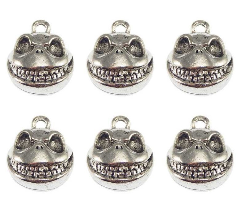 20 TIBETAN SILVER HEART SPACER BEADS CHARMS 10mm TS92