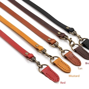 44 "~ 47,7" byhands Verstellbarer Crossbody-Taschengurt aus echtem Leder mit Lederlasche (40-1150)