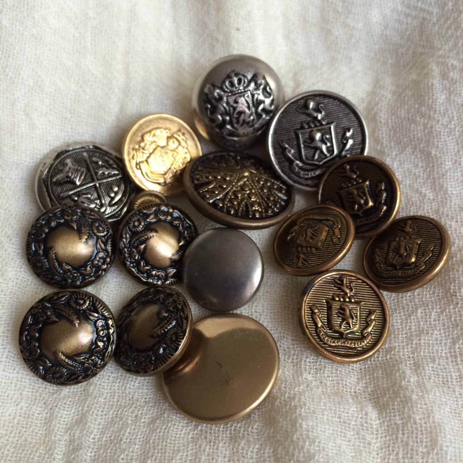 A Lot of 16 Vintage Mixed Metal Buttons Etsy