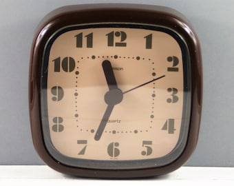 Retro Wall Clock by Hanson. 1970's Brown and Beige Plastic Wall Clock, Quartz. Made in Ireland.