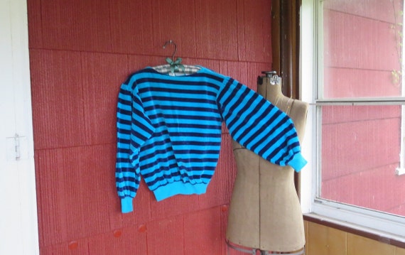 Vintage 1970s Velour top sweater light dark blue s