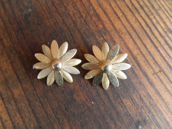 Vintage 1960's Sarah Coventry Daisy Flower Clip B… - image 2