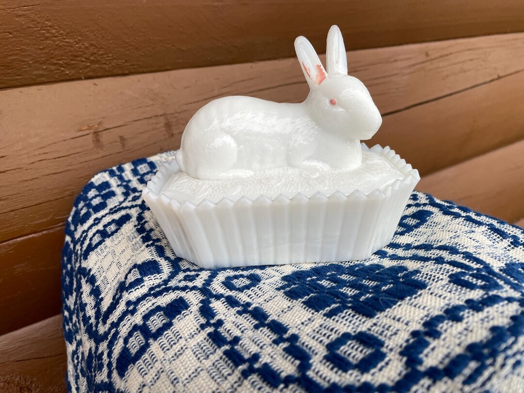 Antique Westmoreland Milk Glass Rabbit Bunny on Nest Covered Dish ...