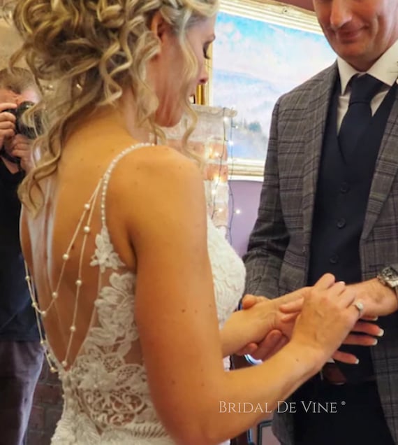 Back jewellery for wedding deals dress