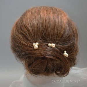 Bridal Pearl Hair Pin, Cluster Pearls, Bridal Accessories, Wedding Hair Up Doo