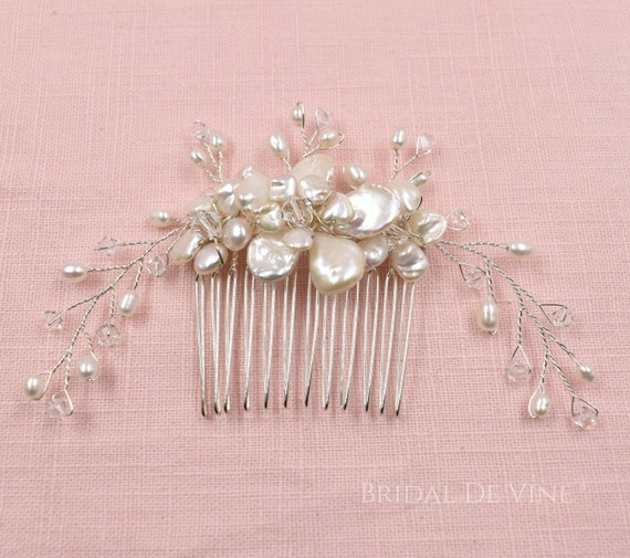 Freshwater Pearl Bridal Hair Comb: Keishi Pearl & Crystal  display picture 3