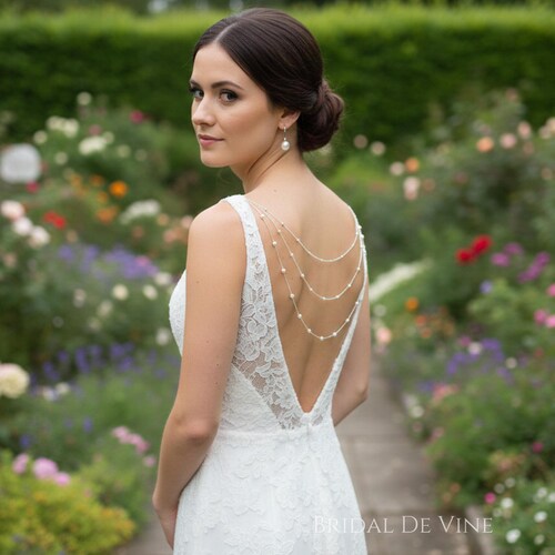 Collier nuptiale dans le dos : attache en argent avec cristaux et perles