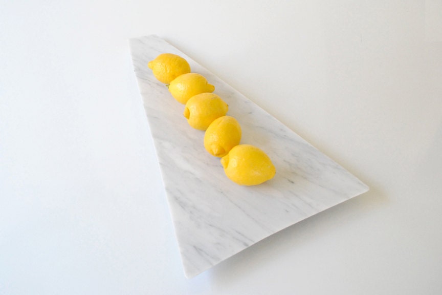 Marbre Blanc Élégant Plateau de Service Serveur Fromage Moderne Sculpté à La Main Basse Table Basse