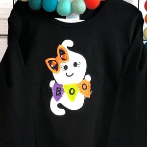 Girl ghost with raggedy edge Boo banner appliqué machine embroidery design
