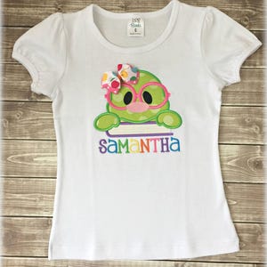 Bookworm with book appliqué machine embroidery design